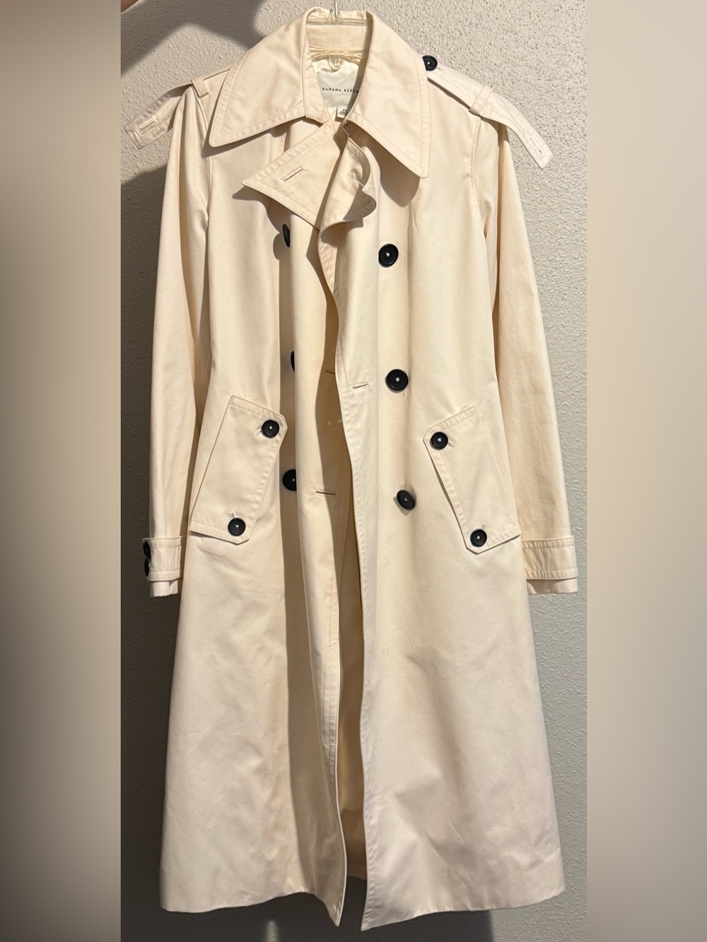 Banana Republic Cream Trench Coat with Black Buttons